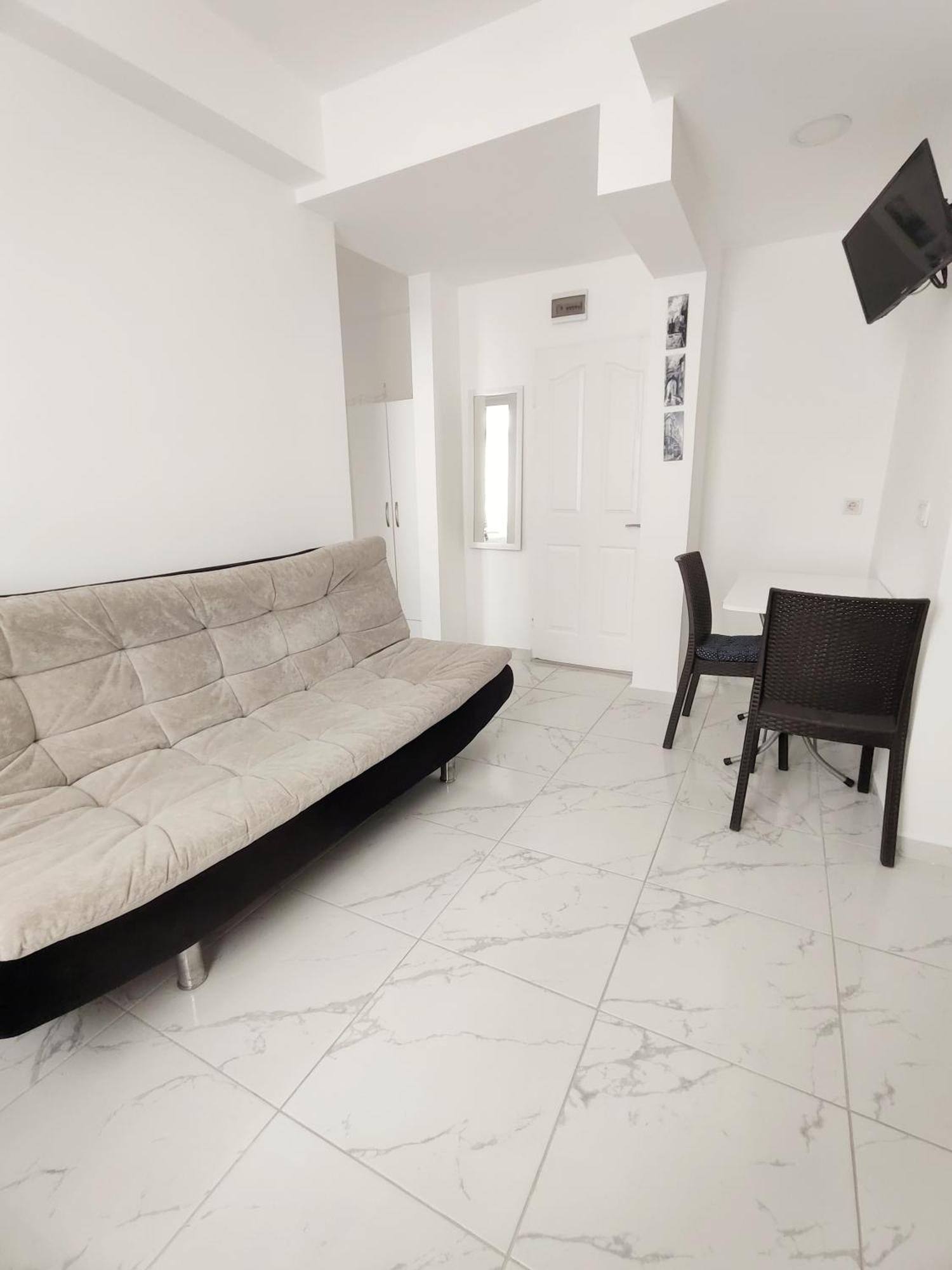 Hotel R House 3*