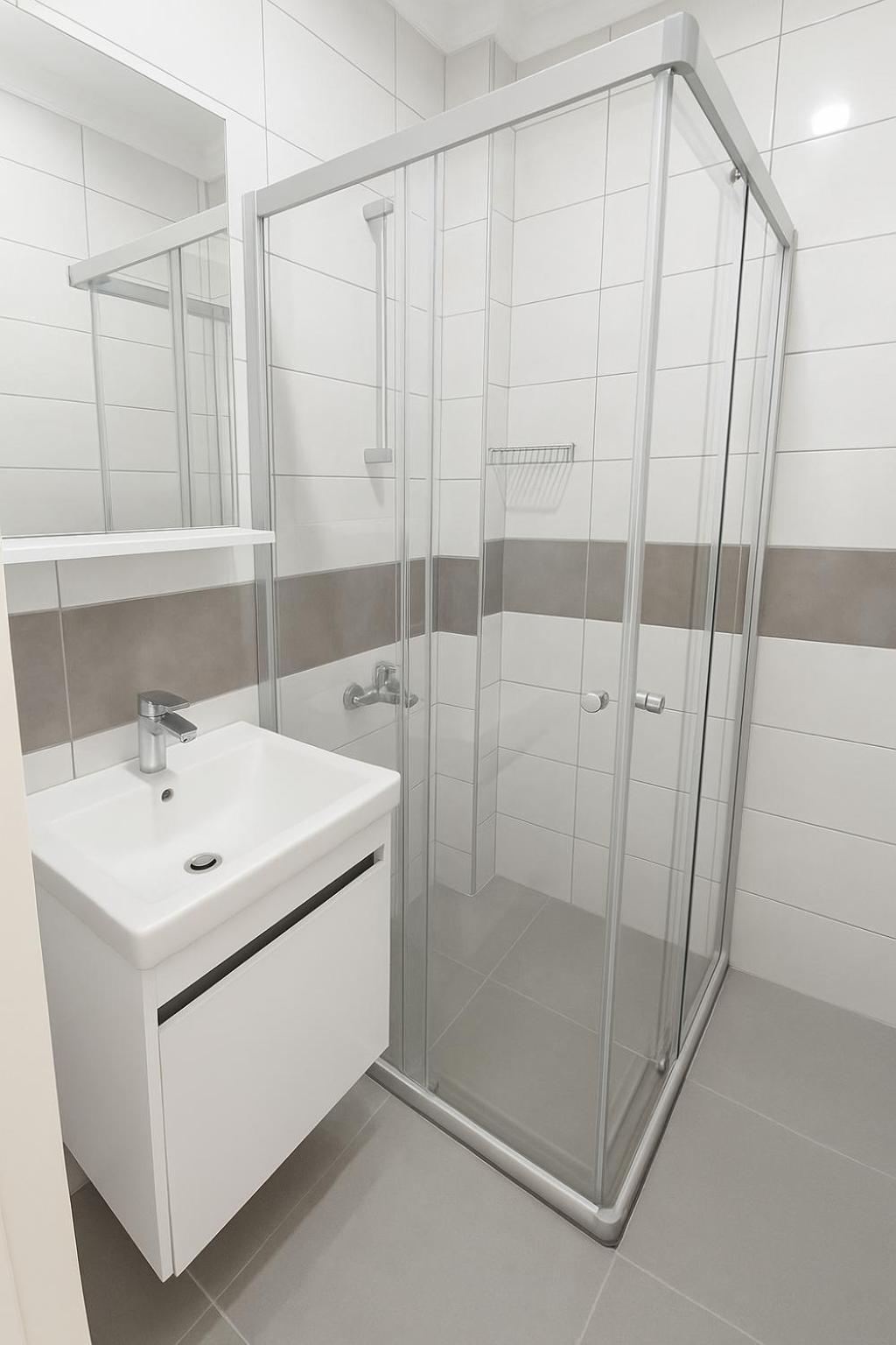 R House Hotel 3*